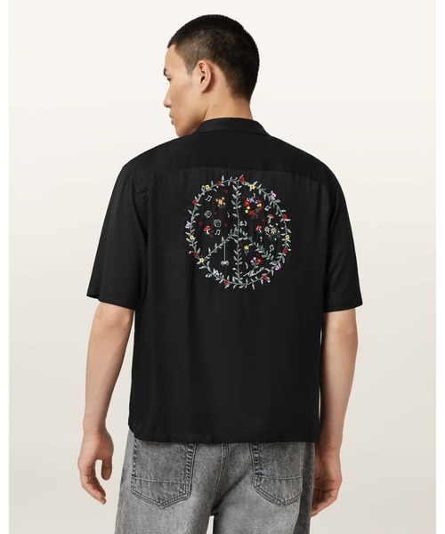 ALLSAINTS(オールセインツ)の「FUNGI EMBROIDERED SHORT SLEEVE SHIRT | FUNGI 刺繍 半袖 シャツ(シャツ/ブラウス・メンズ・ブラック・S/M/L/XS)」の6枚目の写真
