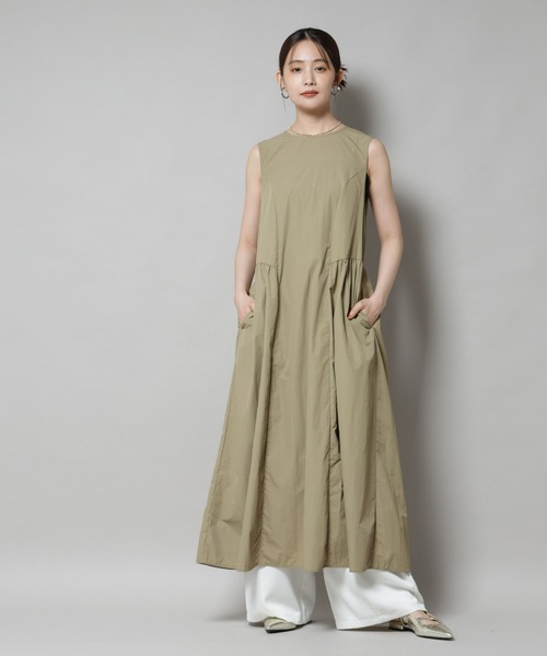 NANO universe（ナノユニバース）の「サイドギャザーナイロンワンピース（ワンピース・レディース・ブラック/カーキ/ダークベージュ・FREE）」の11枚目の写真