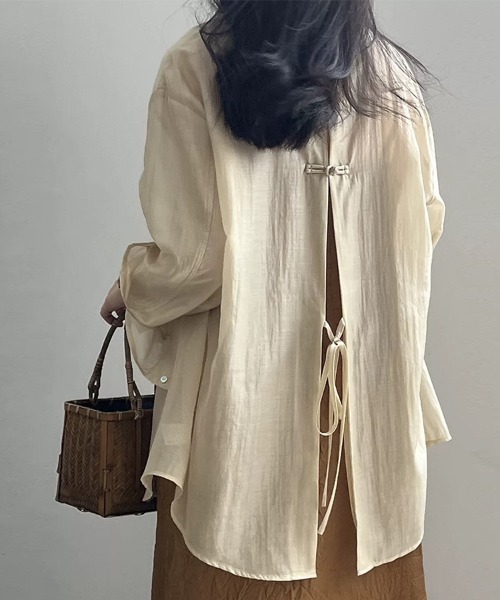 Beststore(ベストストア)の「シアーシャツ ブラウス バックデザイン(シャツ/ブラウス・レディース・イエロー/ブルー/ブラック/アイボリー/ピンク・FREE)」の11枚目の写真