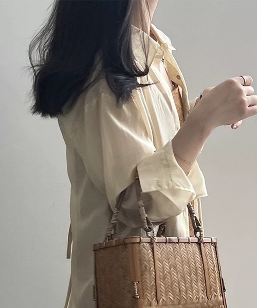 Beststore(ベストストア)の「シアーシャツ ブラウス バックデザイン(シャツ/ブラウス・レディース・イエロー/ブルー/ブラック/アイボリー/ピンク・FREE)」の15枚目の写真