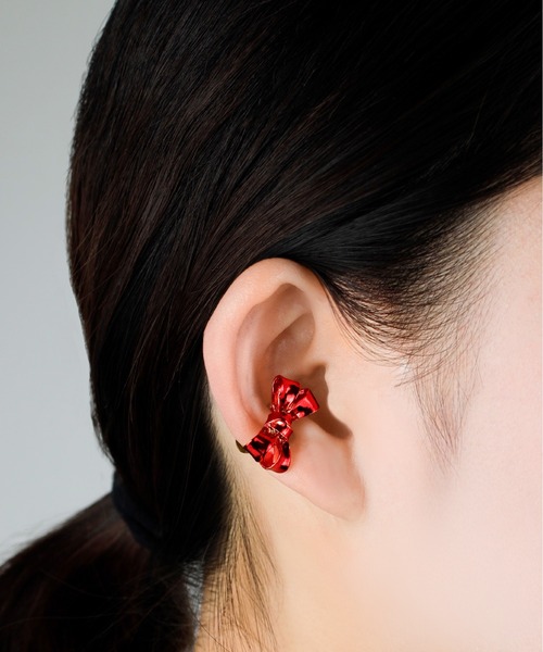 LOVE BY e.m. （ラブバイイーエム）の「赤ミニリボンイヤーカフ/25