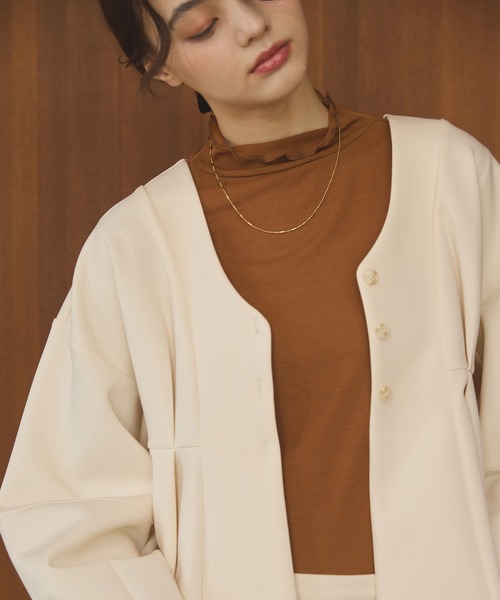 OLUN（オルン）の「Cocoon peplum cardigan/コクーンペプラムカーディガン（カーディガン/ボレロ・レディース・アイボリー/ベージュ/グレー・MEDIUM/SMALL）」の19枚目の写真