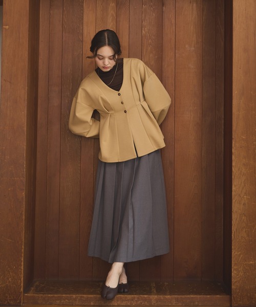 OLUN（オルン）の「Cocoon peplum cardigan/コクーンペプラムカーディガン（カーディガン/ボレロ・レディース・アイボリー/ベージュ/グレー・MEDIUM/SMALL）」の14枚目の写真