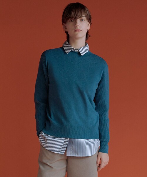J.PRESS(ジェイプレス)の「SOFT TOUCH WOOL 立ち襟 ニット(ニット/セーター・レディース・パイングリーン系/ダークブラウン系/ライトグレー系/イエロー系・LARGE/MEDIUM)」の3枚目の写真