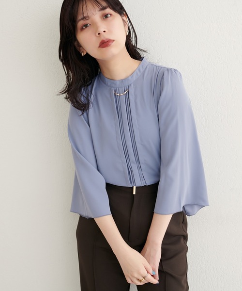 natural couture(ナチュラルクチュール)の「【ZOZO限定】メタルチャーム付き7分フレア袖ブラウス(シャツ/ブラウス・レディース・ブルー/オフホワイト/ネイビー/ピンクベージュ/グレイッシュベージュ・FREE)」の20枚目の写真
