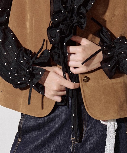 Fano Studios（ファノ ストゥディオズ）の「ヴィンテージ風 フェイクスエード Vネックベスト FQ25W039【Fano Studios】【2025AW】（ベスト・レディース・ブラウン・S/M/L）」の9枚目の写真