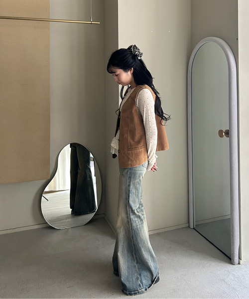 Fano Studios（ファノ ストゥディオズ）の「ヴィンテージ風 フェイクスエード Vネックベスト FQ25W039【Fano Studios】【2025AW】（ベスト・レディース・ブラウン・S/M/L）」の11枚目の写真