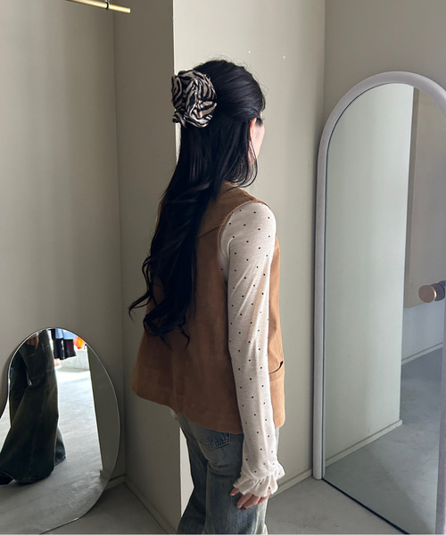 Fano Studios（ファノ ストゥディオズ）の「ヴィンテージ風 フェイクスエード Vネックベスト FQ25W039【Fano Studios】【2025AW】（ベスト・レディース・ブラウン・S/M/L）」の16枚目の写真