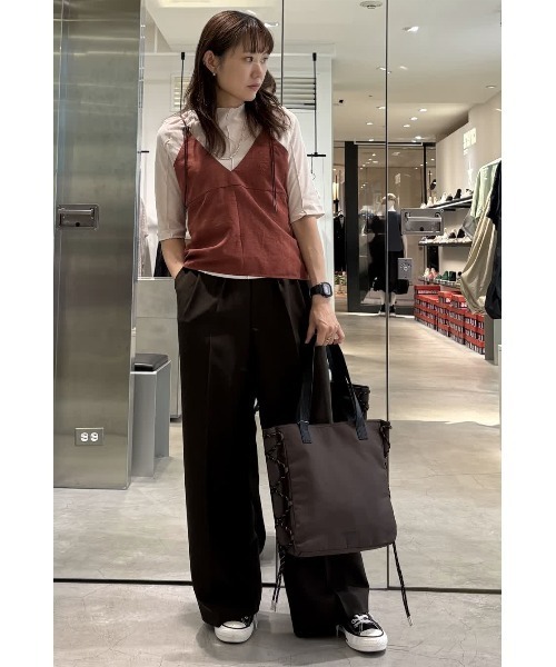 CONVERSE TOKYO（コンバーストウキョウ）の「PEACH POPLIN CAMISOLE BUSTIER（キャミソール・レディース・チャコールグレー/ベージュ/レッド・FREE）」の4枚目の写真