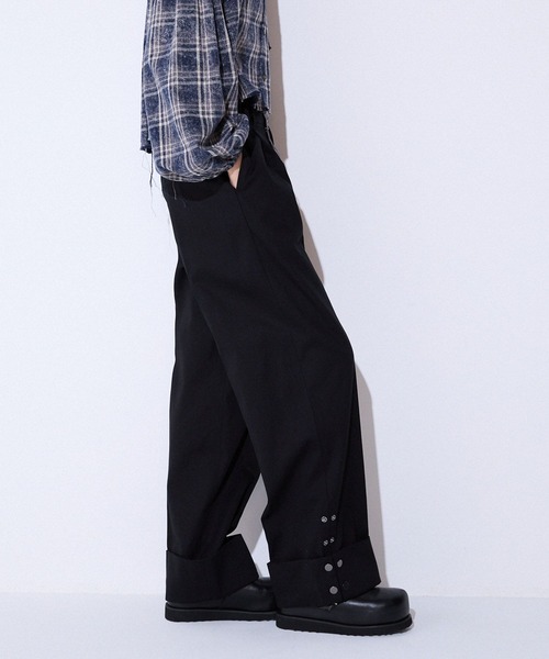 JEANASIS（ジーナシス）の「サイドスナップストレートパンツ/592716（チノパンツ・レディース・ベージュ/ブラック・SMALL/MEDIUM）」の2枚目の写真