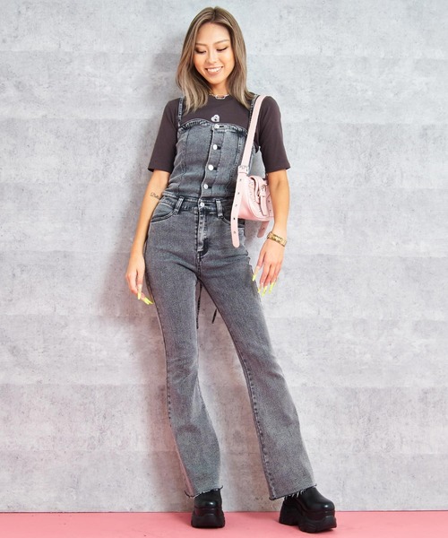 ANAP（アナップ）の「レースアップ フレア デニム サロペット（サロペット/オーバーオール・レディース・ブラック/ブルー・M/S）」の3枚目の写真