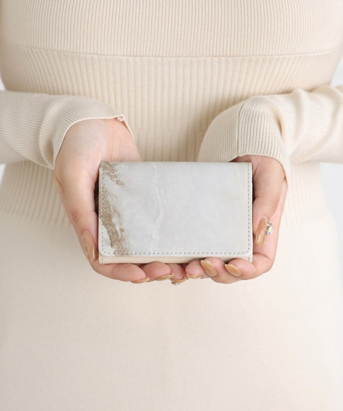 ALTROSE（アルトローズ）の「シンプル ベーシック カードケース 名刺ケース 名刺入れ マーブル クロコ シンシア（名刺入れ・レディース・ブラック系/グレイッシュベージュ/ブラック/ベージュ系/ピンク・FREE）」の10枚目の写真