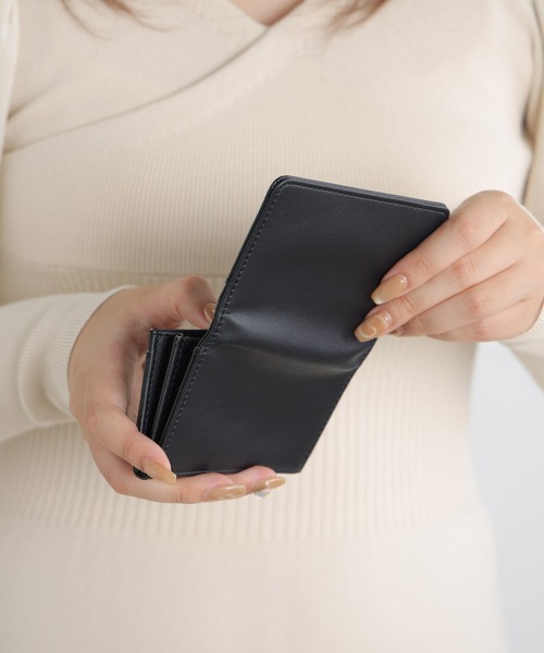 ALTROSE（アルトローズ）の「シンプル ベーシック カードケース 名刺ケース 名刺入れ マーブル クロコ シンシア（名刺入れ・レディース・ブラック系/グレイッシュベージュ/ブラック/ベージュ系/ピンク・FREE）」の22枚目の写真