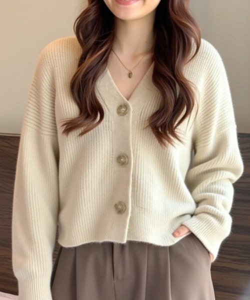 cammie(キャミー)の「フロントボタンリブニットカーディガン(カーディガン/ボレロ・レディース・ブルー/アイボリー/ブラック/グリーン・F)」の5枚目の写真