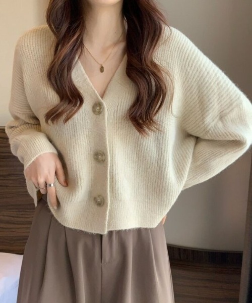 cammie(キャミー)の「フロントボタンリブニットカーディガン(カーディガン/ボレロ・レディース・ブルー/アイボリー/ブラック/グリーン・F)」の7枚目の写真