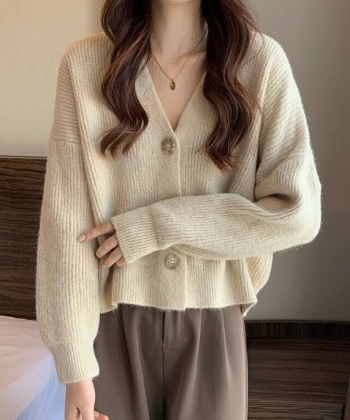 cammie(キャミー)の「フロントボタンリブニットカーディガン(カーディガン/ボレロ・レディース・ブルー/アイボリー/ブラック/グリーン・F)」の8枚目の写真