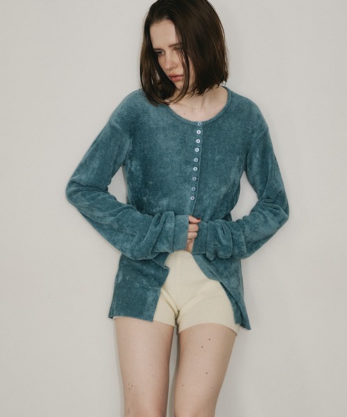 room153（ルームイチゴサン）の「ソフトモールニットカーディガン（カーディガン/ボレロ・レディース・ベージュ/ブルー/アイボリー/ブラック・FREE）」の4枚目の写真