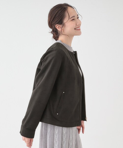 DRESKIP（ドレスキップ）の「【S-LL】上品さを纏う やわらか フェイクスエードブルゾン（ブルゾン・レディース・ライトベージュ/ブラック/ブラウン系・02/03/04/01）」の13枚目の写真