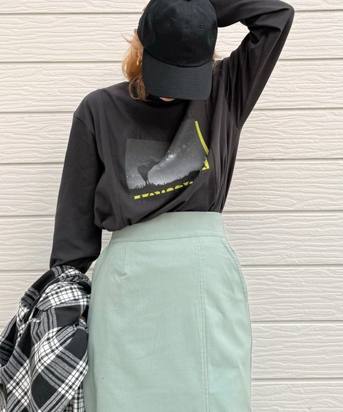 Q(キュー)の「切替フォトロンT(Tシャツ/カットソー・レディース・アイボリー/チャコールグレー・MEDIUM)」の5枚目の写真