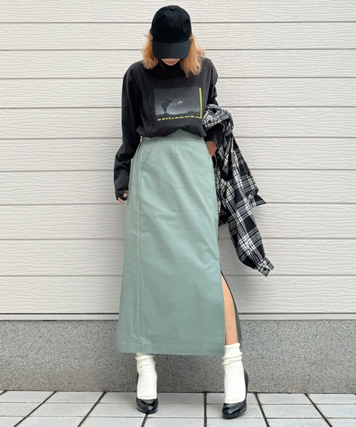 Q(キュー)の「切替フォトロンT(Tシャツ/カットソー・レディース・アイボリー/チャコールグレー・MEDIUM)」の12枚目の写真