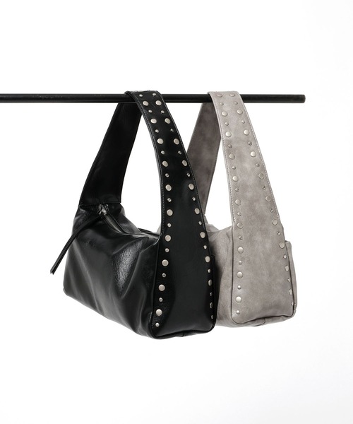 LEPSIM(レプシィム)の「スタッズソフトバッグ 601367(ハンドバッグ・レディース・グレー/ブラック・ONE SIZE)」の6枚目の写真