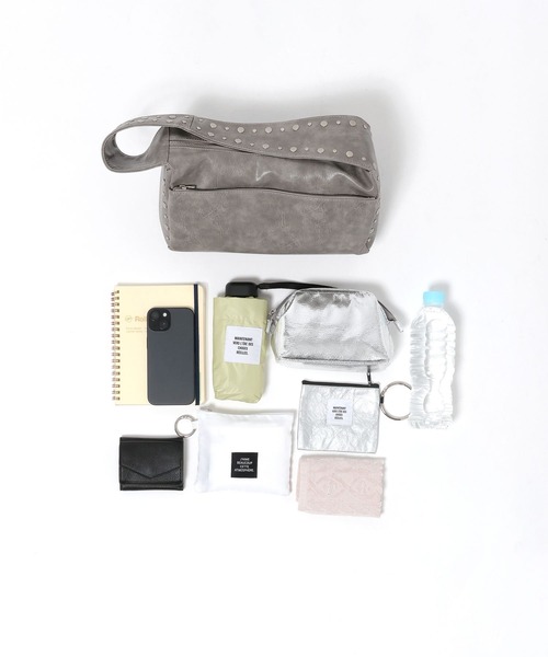 LEPSIM(レプシィム)の「スタッズソフトバッグ 601367(ハンドバッグ・レディース・グレー/ブラック・ONE SIZE)」の7枚目の写真