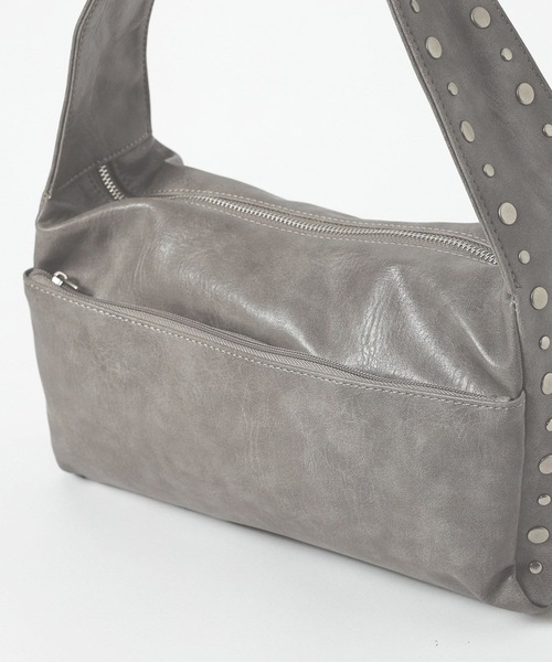 LEPSIM(レプシィム)の「スタッズソフトバッグ 601367(ハンドバッグ・レディース・グレー/ブラック・ONE SIZE)」の14枚目の写真