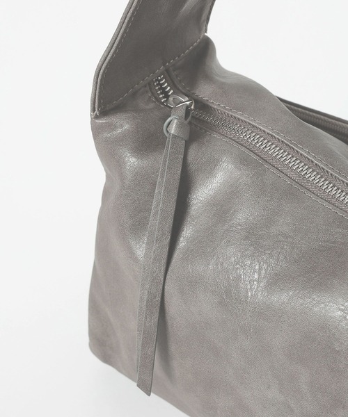 LEPSIM(レプシィム)の「スタッズソフトバッグ 601367(ハンドバッグ・レディース・グレー/ブラック・ONE SIZE)」の17枚目の写真