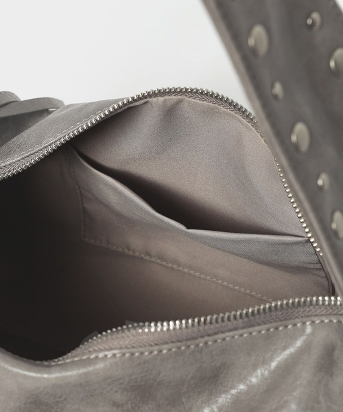 LEPSIM(レプシィム)の「スタッズソフトバッグ 601367(ハンドバッグ・レディース・グレー/ブラック・ONE SIZE)」の19枚目の写真