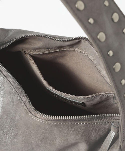 LEPSIM(レプシィム)の「スタッズソフトバッグ 601367(ハンドバッグ・レディース・グレー/ブラック・ONE SIZE)」の20枚目の写真