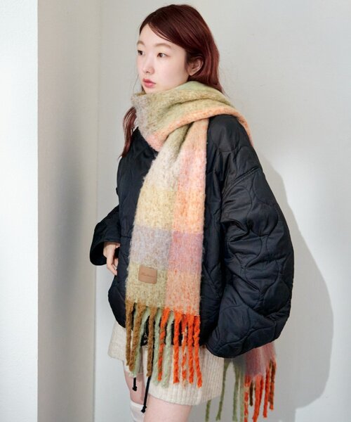 Kastane(カスタネ)の「チェックマフラー(マフラー・レディース・カーキ/ブラウン/ピンク・FREE)」の7枚目の写真