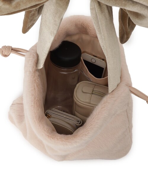 couture brooch（クチュールブローチ）の「ベロアリボンフェイクファートートバッグ（トートバッグ・レディース・ブラック/アイボリー/ベビーピンク・00）」の13枚目の写真