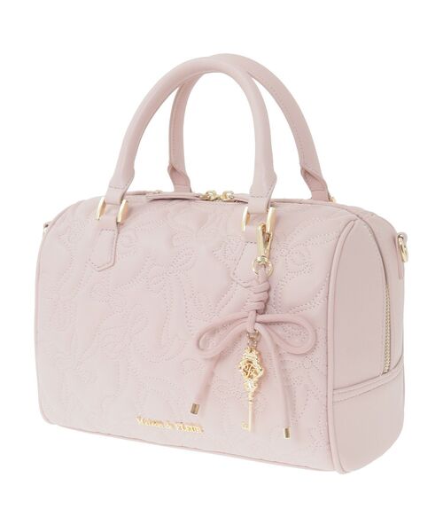 眠*様 Maison de FLEUR チャーム付きリボンキルティングボストンバ チャーム付きリボンキルティングボストンバッグ（ボストンバッグ