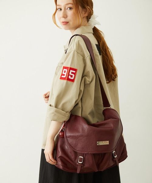 MILKFED.（ミルクフェド）の「BAR LOGO MESSENGER BAG（ショルダーバッグ・レディース・レッド/ブラウン/チャコール・ONE SIZE）」の22枚目の写真