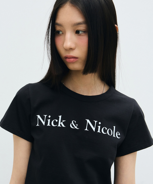 NICK&NICOLE（ニックアンドニコール）の「NICOLE CLASSIC MINIMAL CROP TOP_BLACK（Tシャツ/カットソー・レディース・その他・FREE）」の2枚目の写真