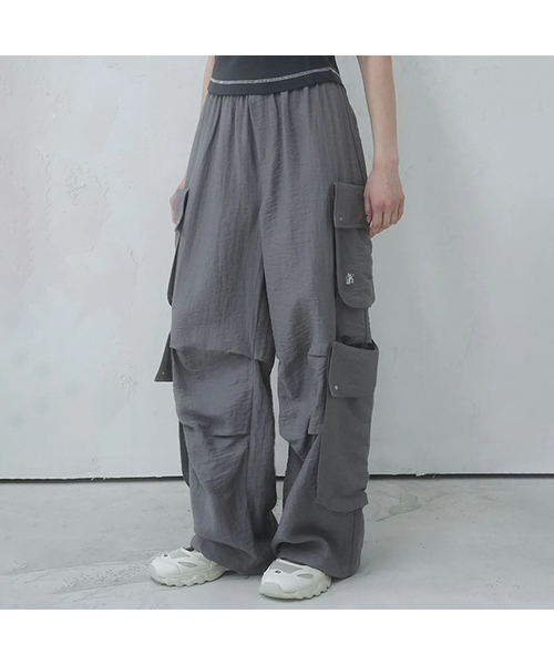AVANDRESS(アバンドレス )の「2ポケットクーリングカーゴパンツ - 5COL(スウェットパンツ・メンズ・ブラック/チャコール/ミント/PINK/ホワイト・SMALL/MEDIUM/LARGE)」の3枚目の写真