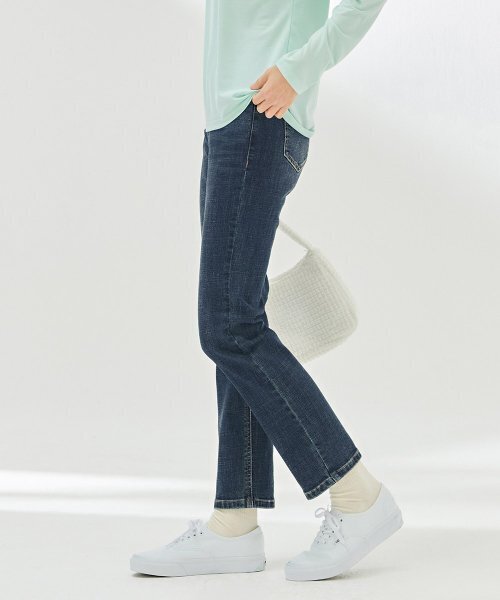 CHASECULT（チェイスカルト）の「レディース ヒドゥンバンディングスリムストレートデニムパンツ-DARG2363B04（デニムパンツ・レディース・ネイビー・74/67/70/76）」の2枚目の写真