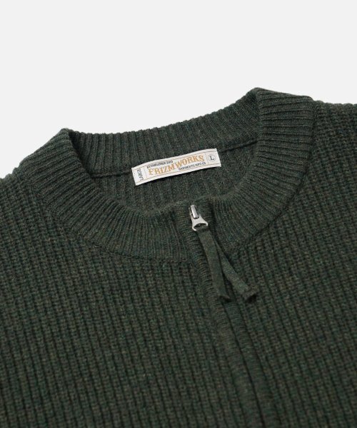 FRIZMWORKS(フリズムワークス)の「WOOL DECK ZIP UP CARDIGAN _ FOREST GREEN(カーディガン/ボレロ・メンズ・その他・MEDIUM/LARGE/X-LARGE/SMALL)」の3枚目の写真