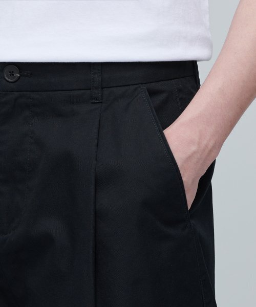 MUSINSA STANDARD（ムシンサスタンダード）の「コットンワイドバミューダショーツ[ブラック]（その他パンツ・メンズ・その他・30/27/28/29/31/32/33/34/36/38）」の5枚目の写真