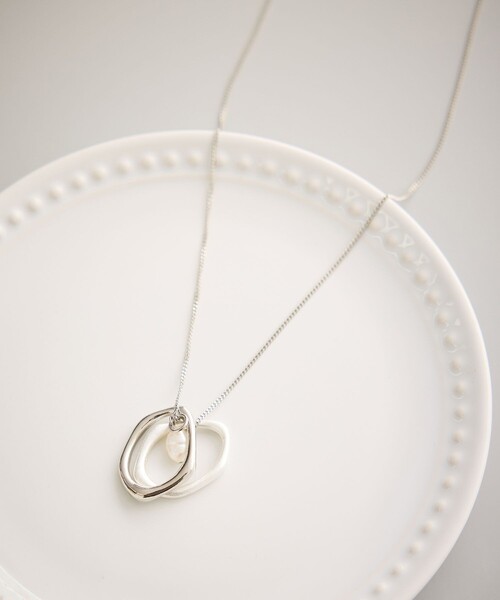 ROPE' PICNIC（ロペピクニック）の「コンビメタル×パールトップペンダント（ネックレス・レディース・シルバー/ゴールド・FREE）」の2枚目の写真