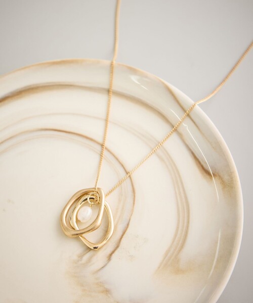 ROPE' PICNIC（ロペピクニック）の「コンビメタル×パールトップペンダント（ネックレス・レディース・シルバー/ゴールド・FREE）」の3枚目の写真