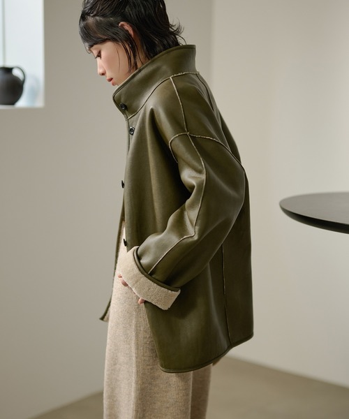 LAULEN(ローレン)の「stand collar reversible boa middle coat /スタンドカラーリバーシブルボアミドルコート(その他アウター・レディース・カーキ/ブラック・FREE)」の5枚目の写真
