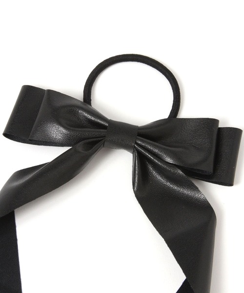 LAKOLE（ラコレ）の「レザー調ロングリボンヘアゴム / 607770（ヘアゴム・レディース・ブラック/ボルドー/ダークブラウン・FREE）」の5枚目の写真