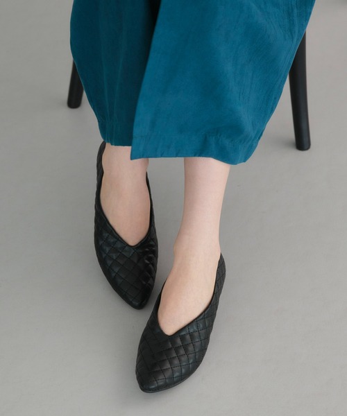 RUIRUE BOUTIQUE(ルイルエブティック)の「ローヒールパンプス 2type | 靴 / ローヒールパンプス / 低ヒールパンプス(パンプス・レディース・ホワイト/ベージュ/ブラック・23cm/23.5cm/24cm/24.5cm)」の6枚目の写真