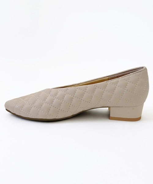 RUIRUE BOUTIQUE(ルイルエブティック)の「ローヒールパンプス 2type | 靴 / ローヒールパンプス / 低ヒールパンプス(パンプス・レディース・ホワイト/ベージュ/ブラック・23cm/23.5cm/24cm/24.5cm)」の12枚目の写真