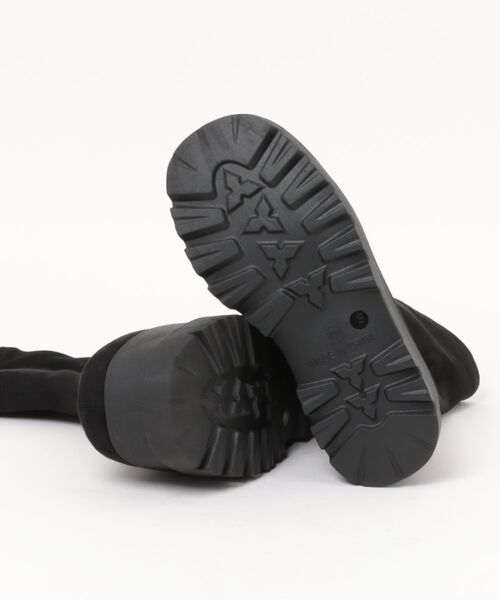 シュープラザ(シュープラザ)の「レディースカジュアルブーツ(ブーツ・レディース・ブラック×ブラック/ブラック・S/M/L/LL)」の4枚目の写真