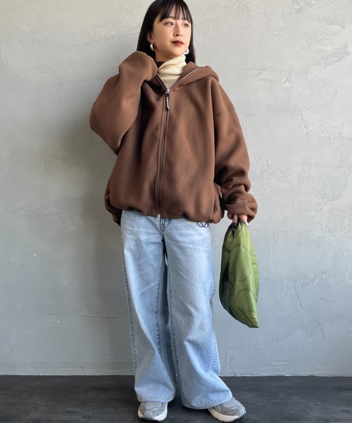 AMERICANA（アメリカーナ）の「【WEB限定】[Americana/アメリカーナ] ワンポイント刺繍ロゴ フリースフードジャケット（その他アウター・レディース・グレイッシュベージュ/ブラウン・ONE SIZE）」の3枚目の写真