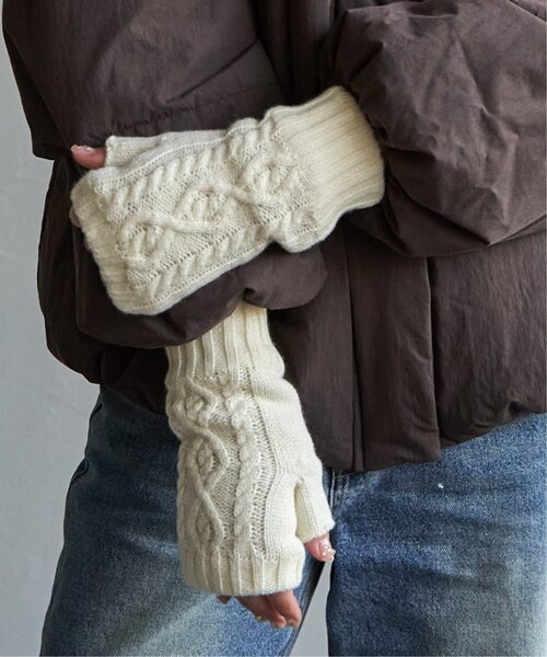 LBC（エルビーシー）の「ニット指なしグローブ（手袋・レディース・ブラック/オフホワイト/グレー・FREE）」の5枚目の写真