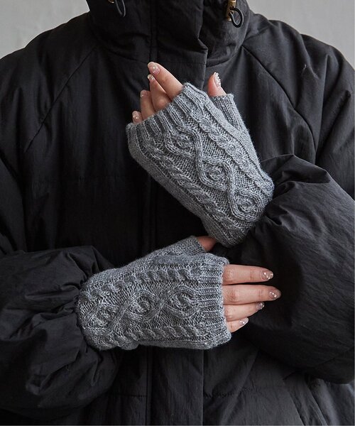 LBC（エルビーシー）の「ニット指なしグローブ（手袋・レディース・ブラック/オフホワイト/グレー・FREE）」の8枚目の写真
