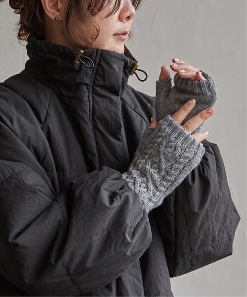 LBC（エルビーシー）の「ニット指なしグローブ（手袋・レディース・ブラック/オフホワイト/グレー・FREE）」の10枚目の写真